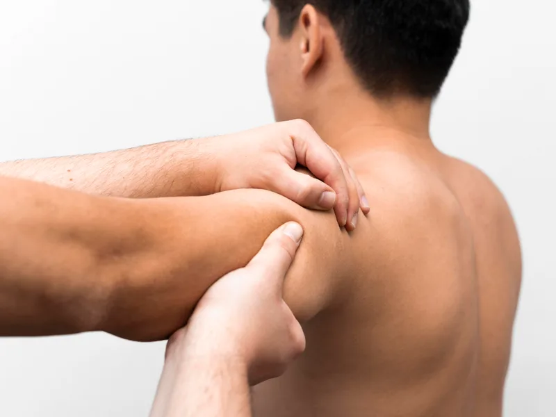 How Integrated Chiropractic treats rotator cuff injury in Defiance